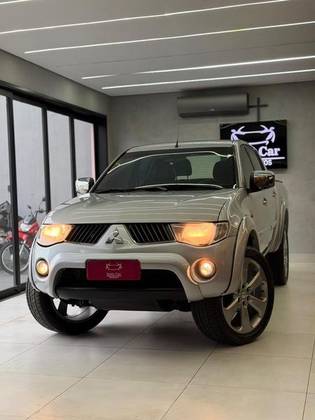 MITSUBISHI L200 TRITON 3.2 HPE 4X4 CD 16V TURBO INTERCOOLER DIESEL 4P AUTOMÁTICO